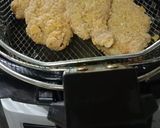 A picture of step 4 of Crispy Chicken.