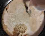 Foto del paso 3 de la receta: Merluza en salsa de almendras