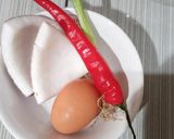 Foto langkah ke 1 dari resep Telur dadar kelapa sosis ayam.