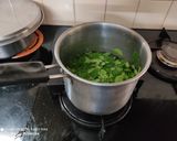 A picture of step 2 of Drumstick leaves soup.