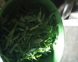 Foto langkah ke 1 dari resep Oseng Kangkung Saos Saori Saos Lada Hitam.