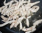 A picture of step 2 of Spaghetti and chicken strips.