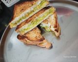 A picture of step 3 of Avocado cheese sandwich.