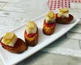 Foto del paso 7 de la receta: Bacalao confitado con crema de pimiento morrón y guindilla cayena y el otro pincho con pil pil