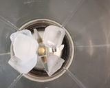 A picture of step 1 of Chikoo milkshake.