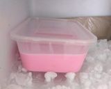 Foto langkah ke 3 dari resep Strawberry ice cream.