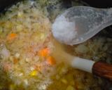 Foto langkah ke 5 dari resep Egg Drop Soup.