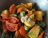 পটলের তিন মেশালি সবজি (potoler teen mishali sabji recipe in bengali) রেসিপি ধাপ - 3 ছবি