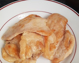 Foto del paso 2 de la receta: Pechugas de pollo con salsa de leche