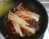 Foto langkah ke 2 dari resep Tofu Masak Jamur Enoki.