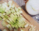 Foto del paso 2 de la receta: Revuelto de calabacín al limón con patata cocida y cebolla