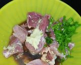 Foto del paso 1 de la receta: Estofado de carne de cerdo