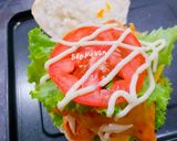 Hình bước làm 6 của món Hamburger Gà Rán