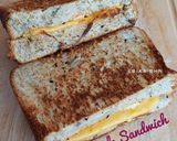Foto langkah ke 5 dari resep Simple Sandwich.