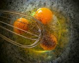 Foto del paso 1 de la receta: Omelette con centro de dips de Berenjena y semillas de sésamo!