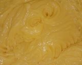 Mazsolás kuglóf recept fázis 2 fotója