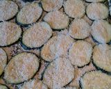 A picture of step 1 of Zucchini chips.