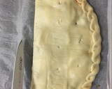 Foto del paso 4 de la receta: Calzone relleno de atún, anchoas y mozzarella