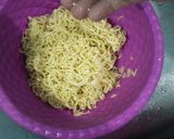 Foto langkah ke 4 dari resep Mi goreng ndeso ala hajatan / mi goreng legend.