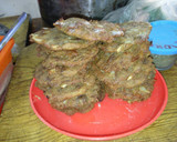 Foto del paso 5 de la receta: Tortitas de chicharrón en Chile pasilla a la Mario, s