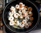 Foto del paso 2 de la receta: Camarones con vegetales salteados al wok. #paraprincipiantes