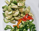 Foto langkah ke 1 dari resep Tumis Terong Lalap Teri.