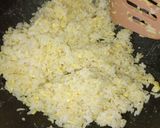 Foto langkah ke 4 dari resep Garlic Fried Rice.