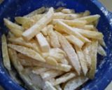 Foto langkah ke 3 dari resep French fries (Kentang Goreng).