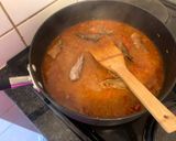 A picture of step 1 of Chilli Prawn and Pineapple.
