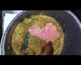 A picture of step 3 of Puri & chana 😋😋😋.