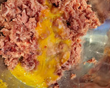 Foto del paso 3 de la receta: Hamburguesa de ternera, salchichas y tomate en polvo