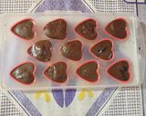 Foto langkah ke 2 dari resep Coklat praline isi oreo.