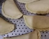 Foto langkah ke 6 dari resep Pastel Isi Kentang Wortel.