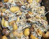 Foto del paso 6 de la receta: Patatas con setas, gulas, gambas y huevos rotos en Airfryer Cosori