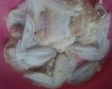 Foto langkah ke 1 dari resep Sayap ayam saus pedas.