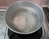 Foto langkah ke 1 dari resep Cireng isi Ayam Suwir Pedas.