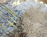 Foto langkah ke 5 dari resep Flower chocolate butter cup cake - simple ekonomis tanpa mixer.