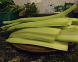 Foto del paso 1 de la receta: Pencas de acelga al escabeche!