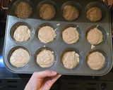 Foto del paso 2 de la receta: Muffins de bebe 👶 (sin azúcar y sin leche)
