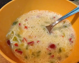 Foto del paso 1 de la receta: Tortilla de verduras rellena de jamón y queso