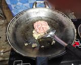 รูปขั้นตอนการทำที่ 2 ของ ผัดดอกขจรหมูสับ