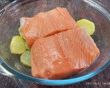 Foto del paso 3 de la receta: Salmón en crema parmesano al microondas