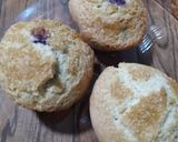 A picture of step 8 of Vanilla Cream Blueberry Muffins.