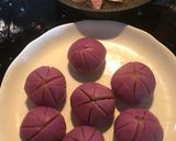 Hình bước làm 9 của món Lotus Flaky Moon Cakes (Bánh trung thu ngàn lớp hình hoa sen chay)
