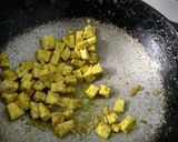A picture of step 4 of Vegetable paratha.