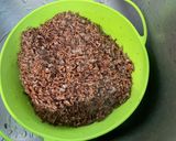 Une image de l'étape 3 de Salade de riz rouge aux tomates, carottes et ciboulette.