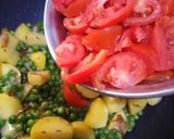 A picture of step 5 of Mattar aloo.