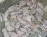 A picture of step 2 of Chicken Egg fried rice.