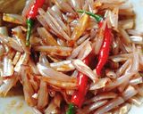 Hình bước làm 2 của món Cá cơm kho tiêu