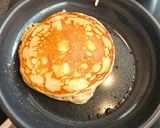 A picture of step 4 of Pancakes.